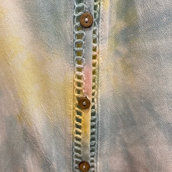Beautiful tie dye blouse - Picture 9 of 9
